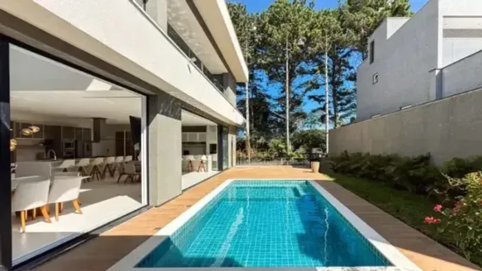 Casa de Alto Padrão em Condomínio Fechado Locação - Sem Fiador