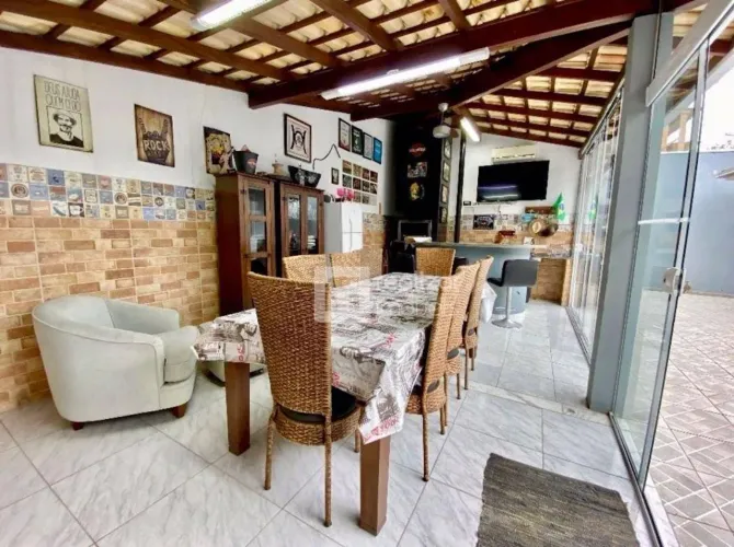 Casa com 3 dormitórios à venda, 140 m² por R$ 1.200.000,00 - Capoeiras - Florianópolis/SC