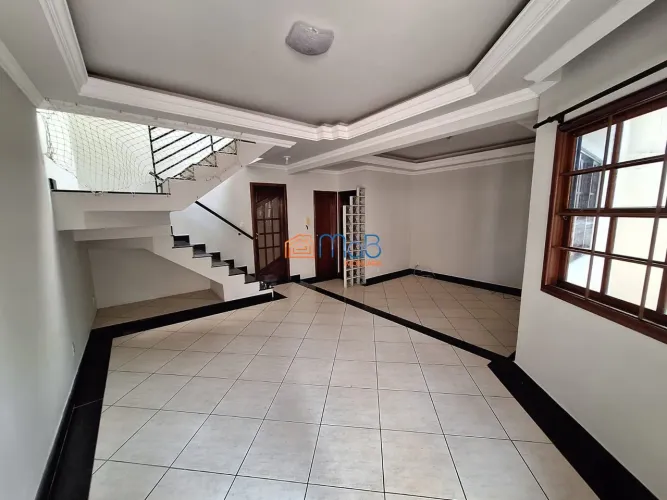 Casa ampla para Locação com 5 quartos e área gourmet no São Marcos