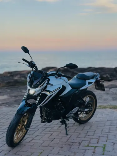 Vende se fazer 250