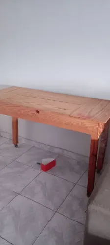 Mesa com rodinha 