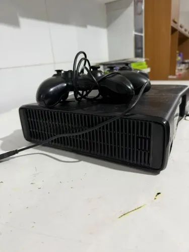 Xbox 360 Luz Vermelha (Pra Conserto) +2 Controle