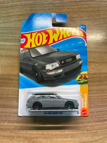 Hot Wheels AUDI RS2 - 2026