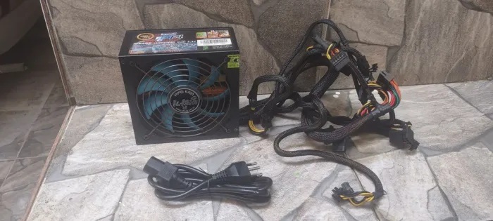 Fonte gamer 3R system 500w