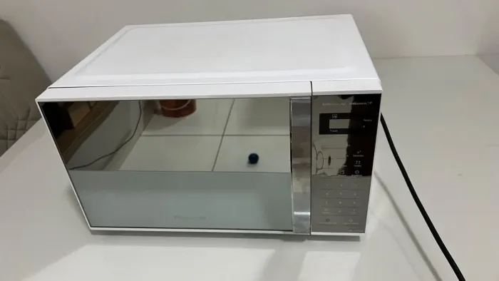 VENDO MICROONDAS