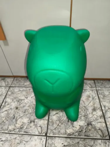 Banco/Puff Lúdico Infantil Capivara em Plástico Verde
