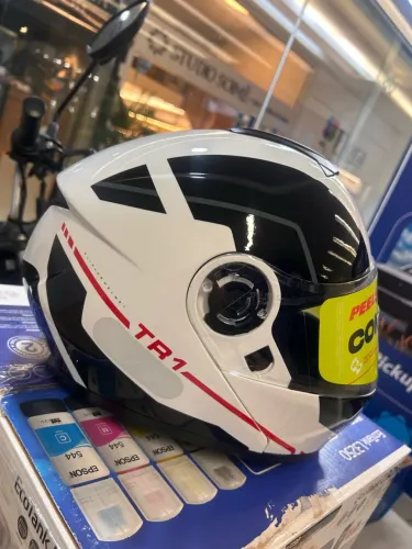 Capacete peels
