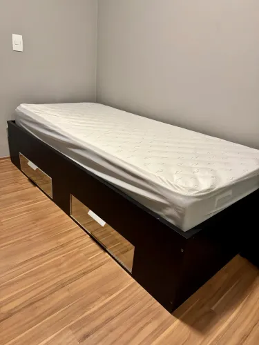 Cama de solteiro com colchão