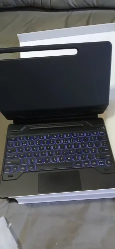 Capa Teclado para Tablet