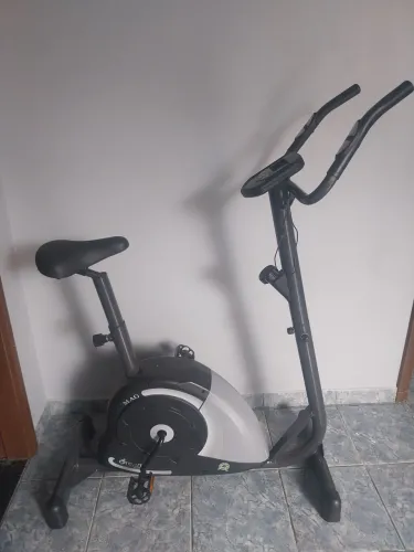 Vende-se bicicleta ergometrica
