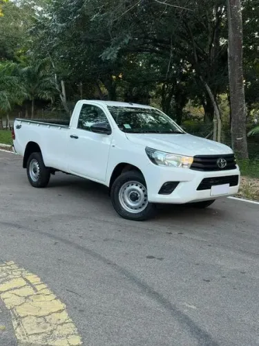 Toyota Hilux CS 4X4 2.8 TDI Diesel Mec. 2019
