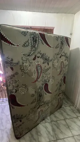 Cama box casal semi nova toda inteira