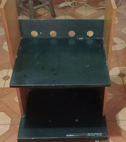 Rack Gradiente DS 20/40 para Eletrônicos,  em bom estado.