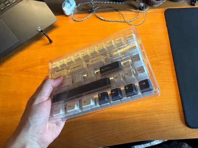 Kit 81 Switches Epomaker Zebra + Keycaps Epomaker