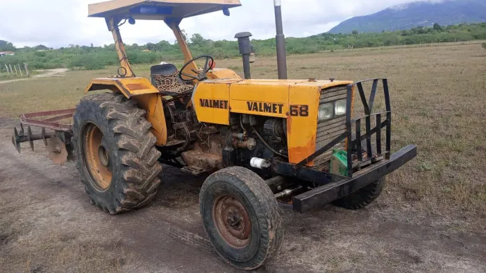 Trator Valmet 68