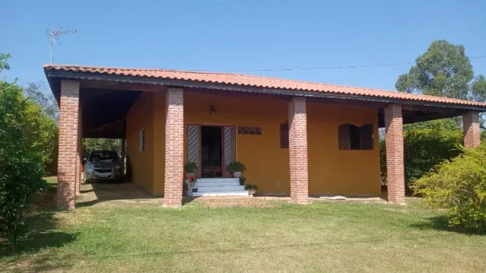 Vendo Chácara em condomínio, casa 190 m2