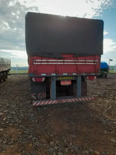 CARRETA GRANELEIRA GUERRA