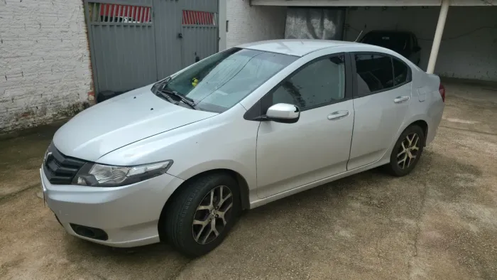 Honda City Sedan Sport 1.5 Flex 16V 4P Mec. 2014