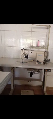 Máquina de costura prespontadeira revisada