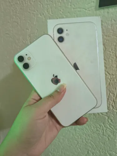VENDO IPHONE 11 64GB