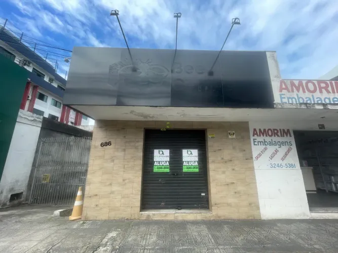 LOJA COMERCIAL PARA ALUGAR NA PRINCIPAL AVENIDA DE BARREIROS!