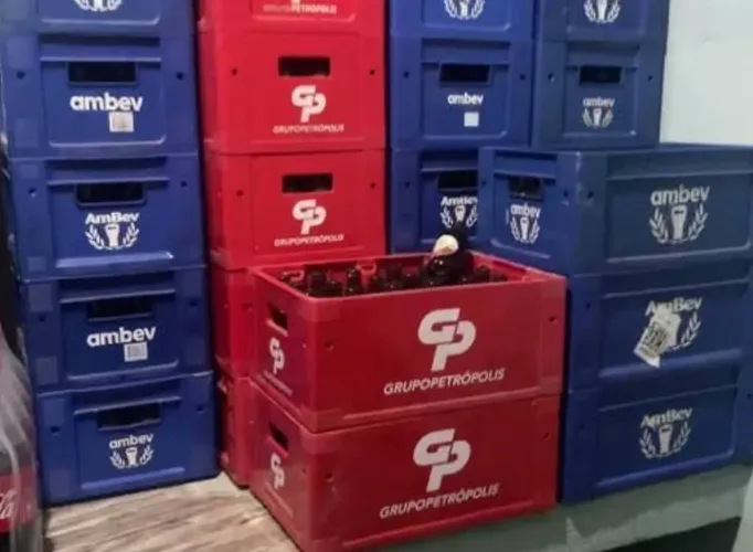 Caixa de cerveja litrinho com cascos