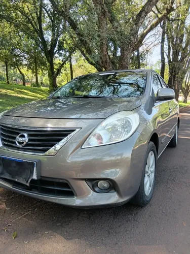 Nissan Versa SL 1.6 16V Flex Fuel 4P Mec. 2014