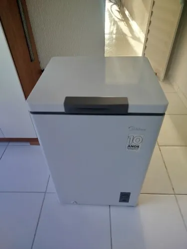 Vendo freezer semi novo