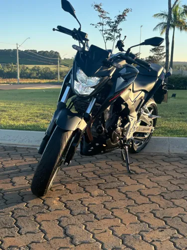?HONDA TWISTER 300, 2023 PRETA-ÚNICO DONO!