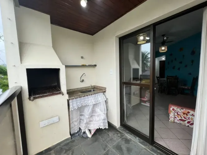 Apartamento na Barra da Lagoa | A poucos passos da rua Guarani | Frente rua | Varanda - Ub