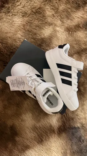 TÊNIS ADIDAS GRAND COURT Número 34