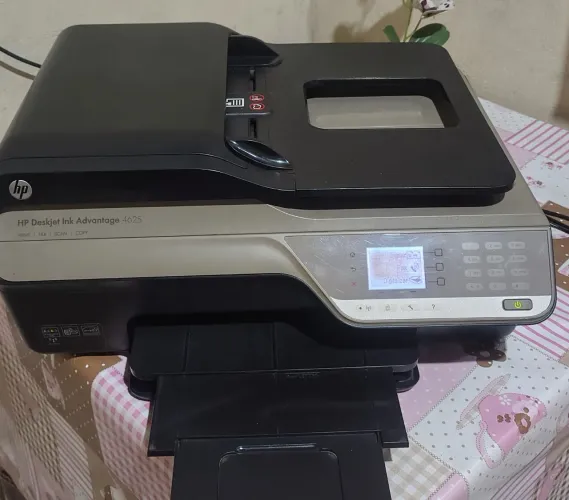 Impressora HP Deskjet 4625 com cabos - Para conserto<br>