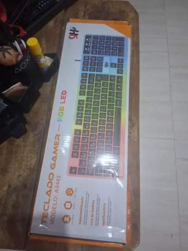 Teclado Gamer RGB LED