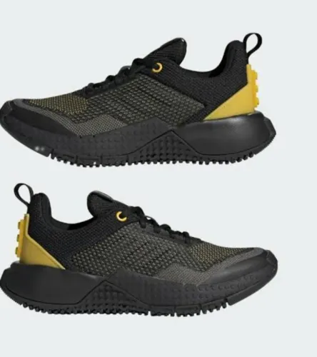 Tênis Adidas - lego edição limitada Tam 35