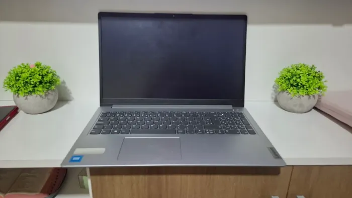 Notebook Lenovo IdeaPad 1i 15,6" | Estado de Novo