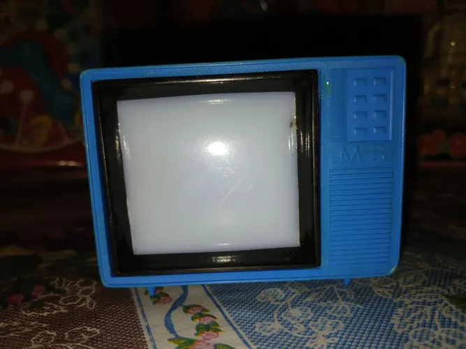 Brinquedo antigo tv incompleta leia descrição