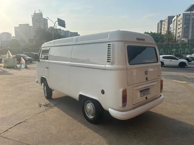 Volkswagen Kombi Furgão 1.4 MI Total Flex 8V 2014