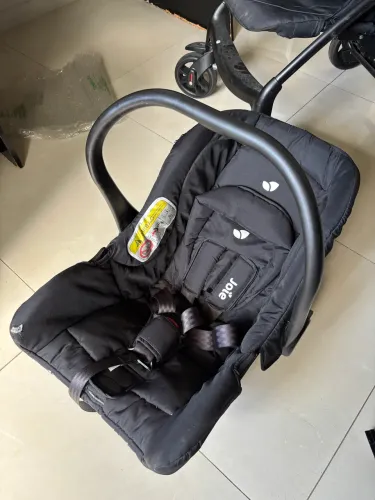 Carrinho Joie Muze + Bebê Conforto Juva Preto - Completo e Conservado!