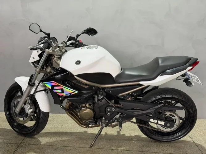 YAMAHA XJ6 N/ABS 2010 Gasolina