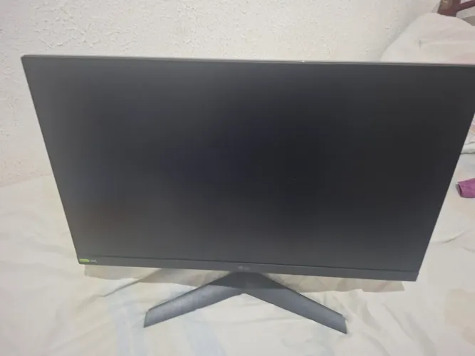 Monitor LG ultragear 180hz g-sync 24'
