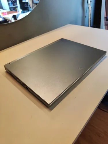 Notebook Acer triton 300se (todo de alumínio)