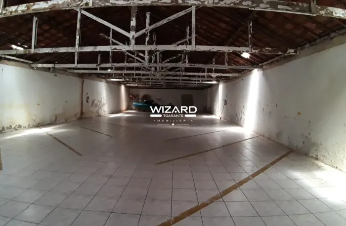 Galpão para venda com casa em anexo no Centro de Serra Negra SP