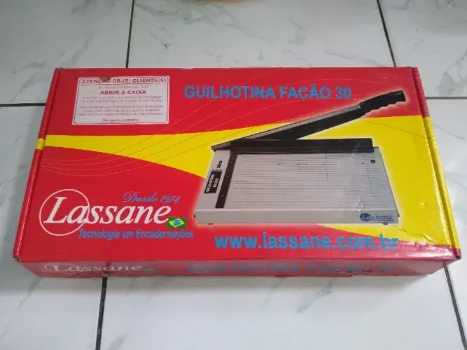 Guilhotina Facão de Papel Lassane 30cm 15 Folhas Ofício A4