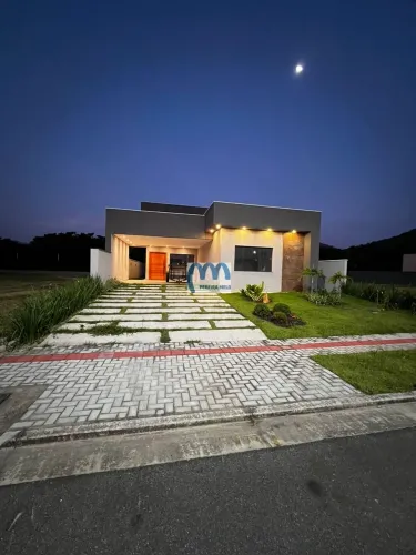 Bela casa no condomínio Alphaville 2 em /maricá.