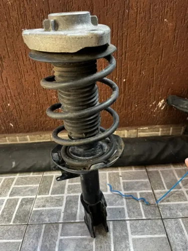 Suspensão esquerda (motorista) completa original Mercedes GLA 250/200 2013 a 2017