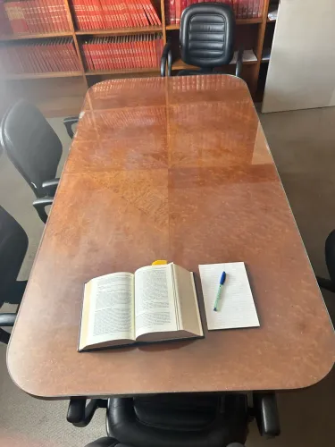 Mesa de reunião