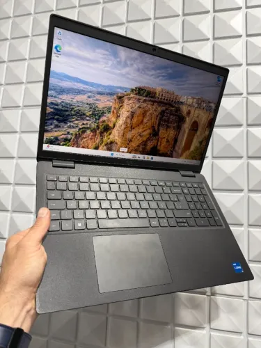 *Notebook Dell Latitude, i5 11th, 15.6 polegadas / Garantia / Loja física
