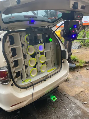 VENDO SOM AUTOMOTIVO MALA SW4 - TUDO ZERO