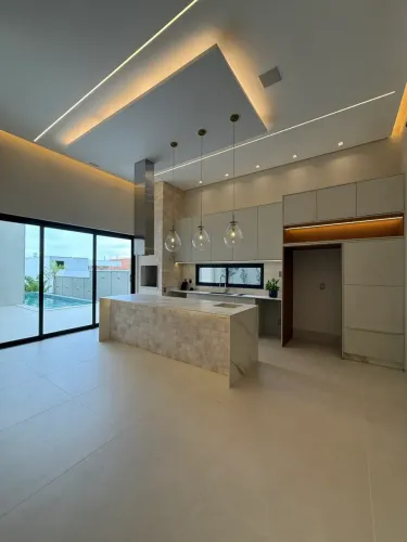 Casa térrea a venda com 251 m2 com 3 suítes Condomínio Florais do Valle, Ribeirão do Lipa