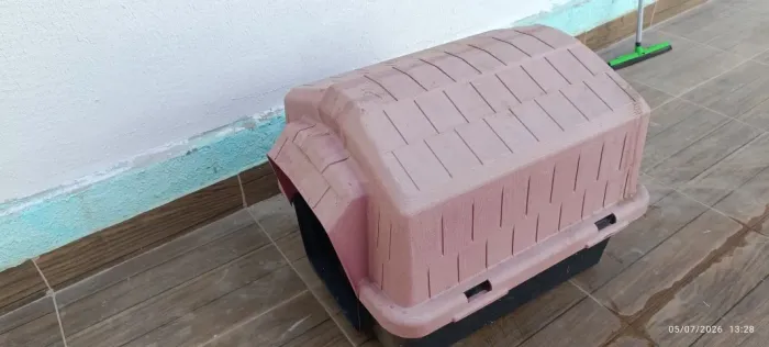Casinha grande pra cachorro 250,00 parcelo em até 2 x no cartão